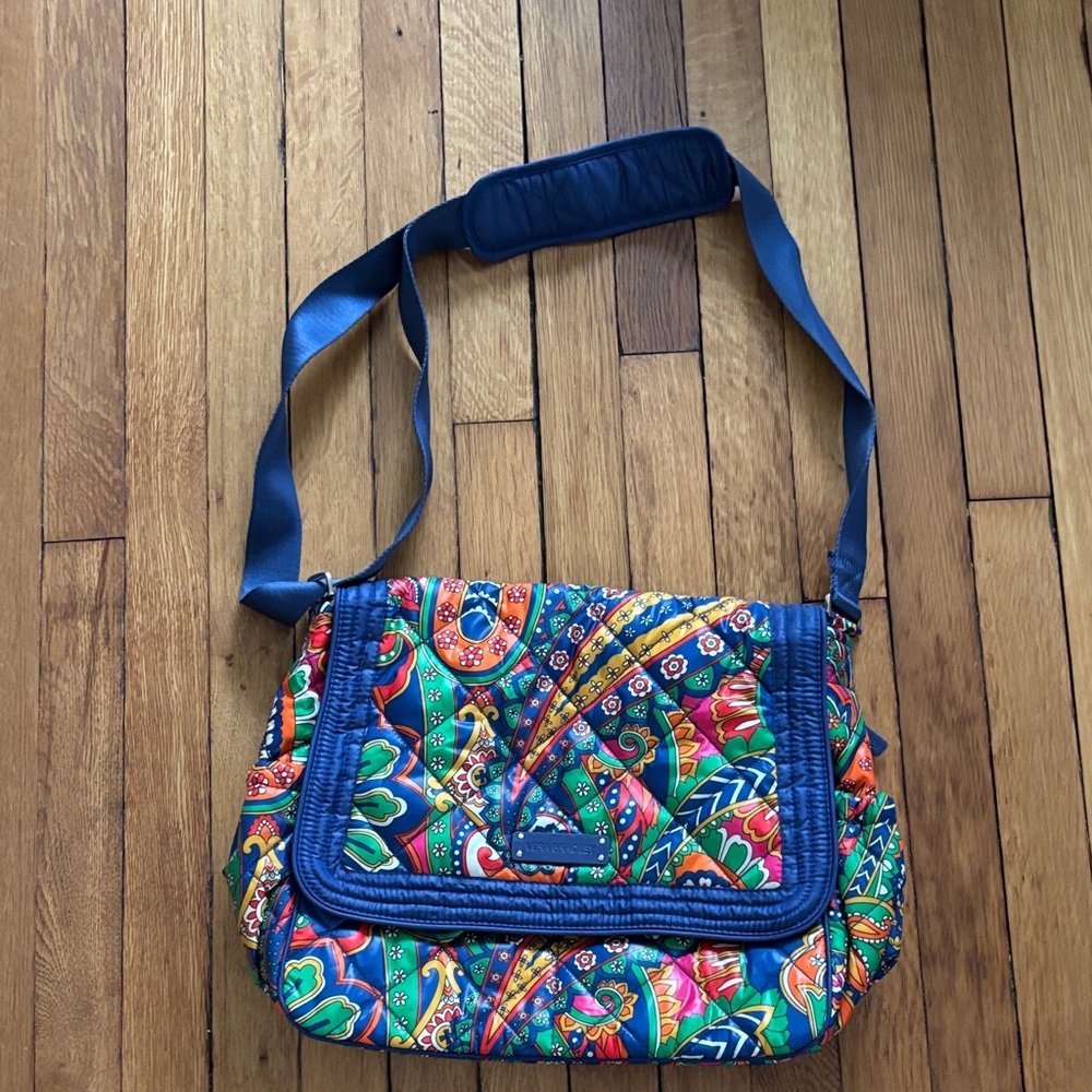 Vera Bradley Colorful Quilted Messenger Bag - Blue Trim. NWOT